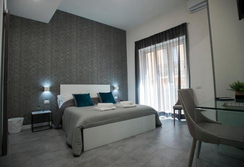 اتاق سوپریور با تخت بزرگ, Lecentre 174