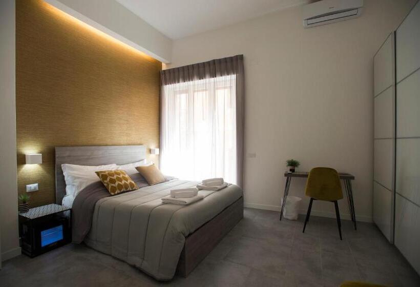 اتاق لوکس با تخت بزرگ, Lecentre 174