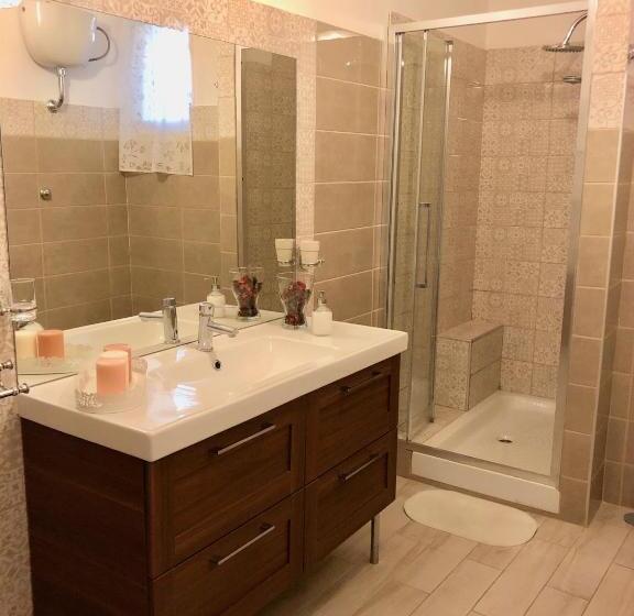 Cameră Familiar cu Baie în Comun, B&b Annetta