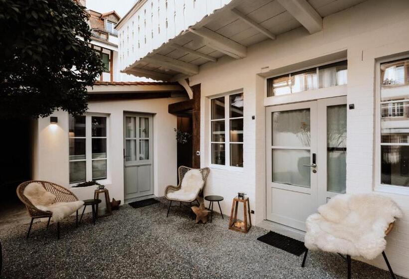 חדר דלוקס, Zimmerei