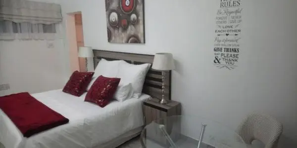 デラックススイート, Azrielle Guesthouse