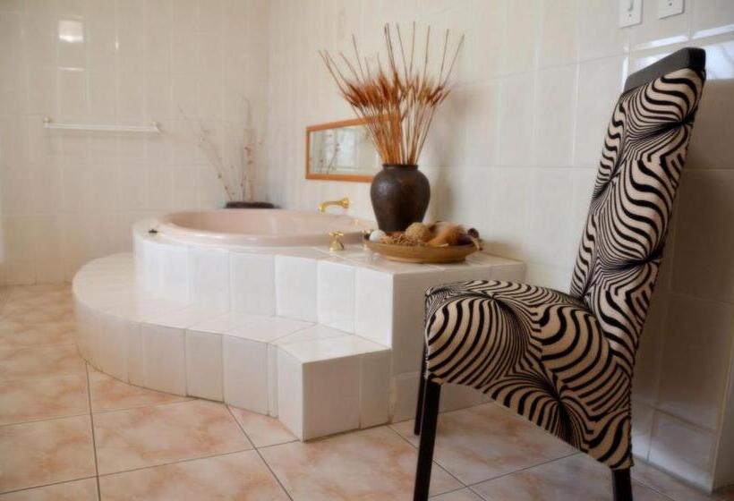 סוויטה דלוקס, Azrielle Guesthouse