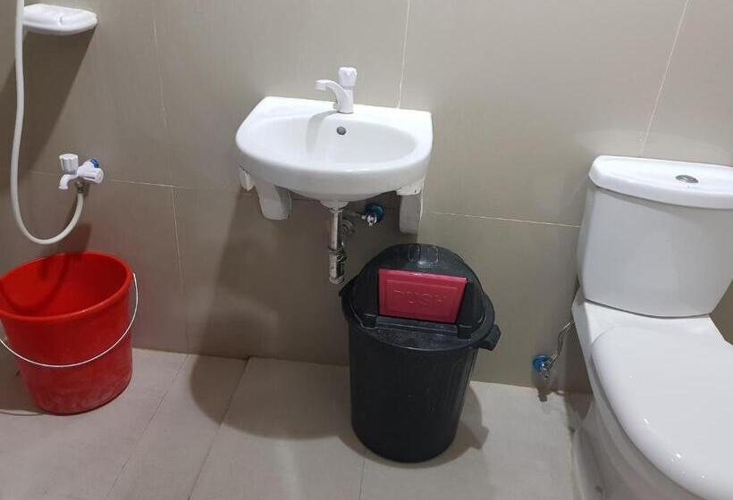 اتاق خانوادگی, Sj Pabua Travellers Inn