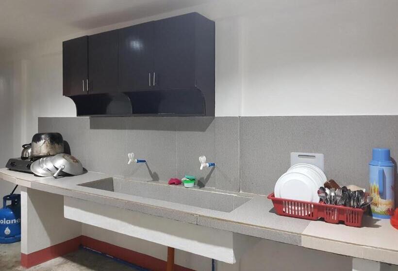 اتاق خانوادگی, Sj Pabua Travellers Inn