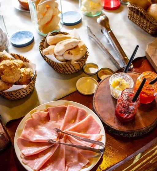 غرفة عائلية, Garça Branca