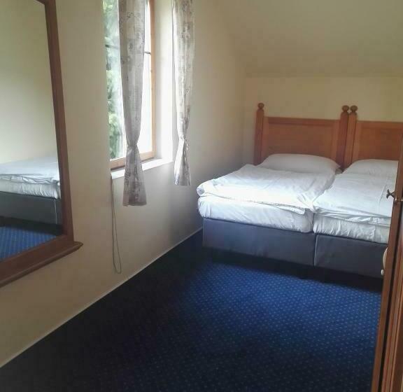 带露台的小型套房, Penzion U Lípy