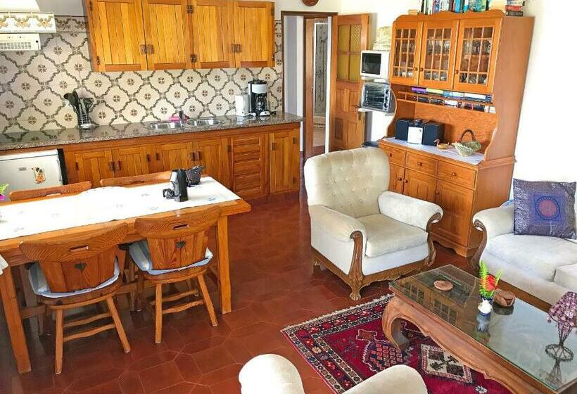 דירת חדר נוף לים, Vivenda Johanna