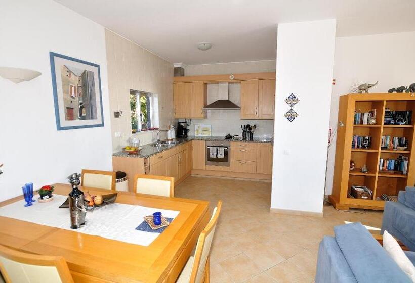 דירת חדר סופריור, Vivenda Johanna