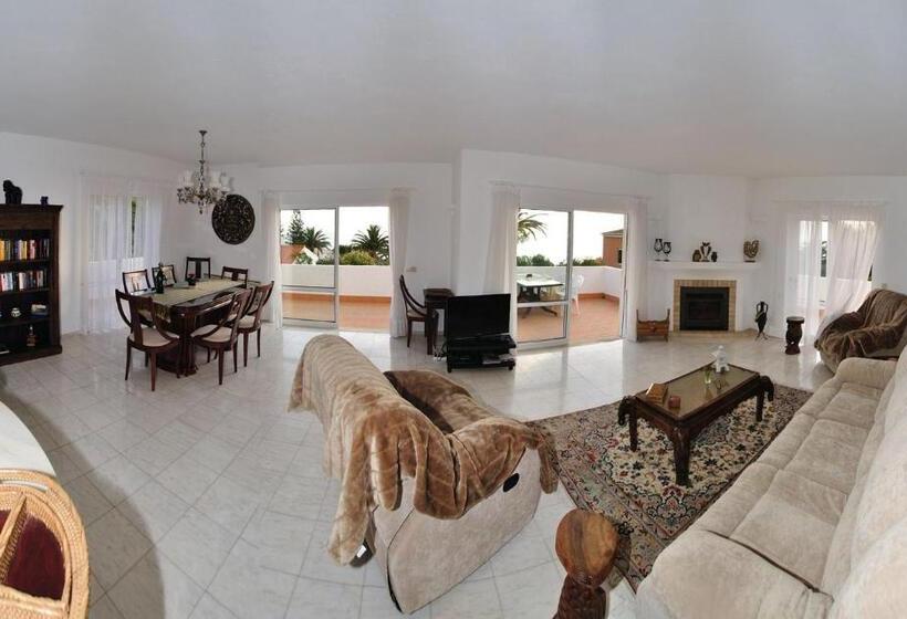 דירת שלושה חדרים, Vivenda Johanna