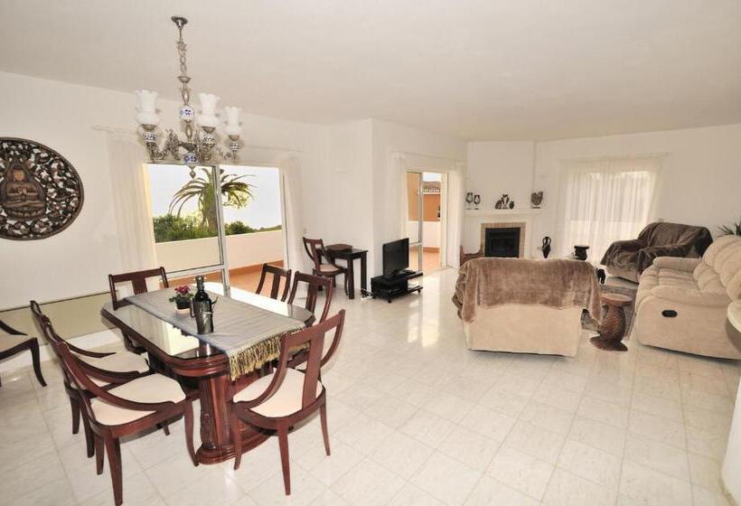 דירת שלושה חדרים, Vivenda Johanna