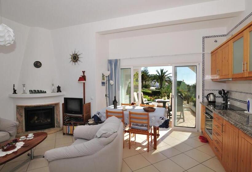 דירת חדר נוף לים, Vivenda Johanna