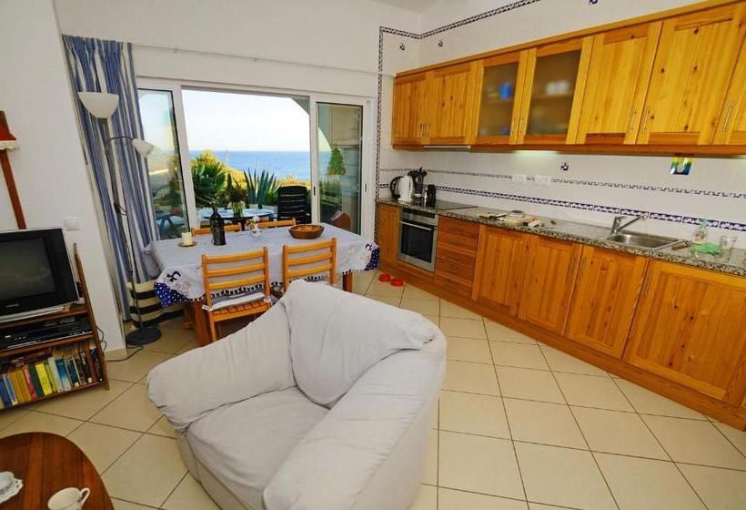 דירת חדר נוף לים, Vivenda Johanna