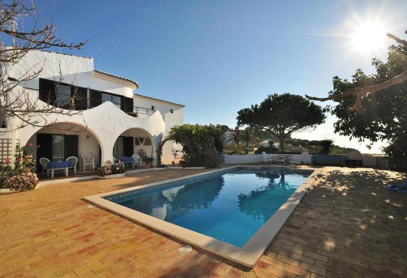 דירת חדר סופריור, Vivenda Johanna