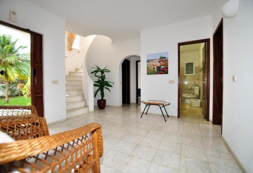 דירת שלושה חדרים, Vivenda Johanna