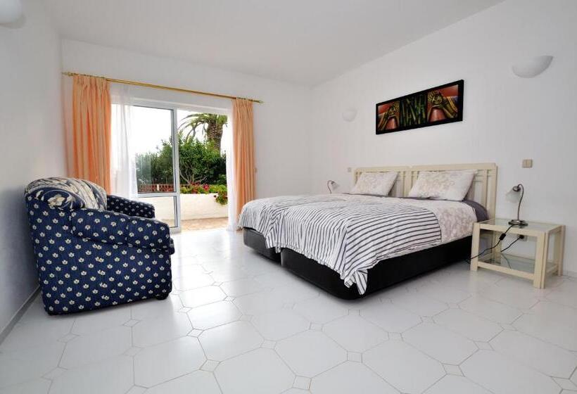 דירת שלושה חדרים, Vivenda Johanna