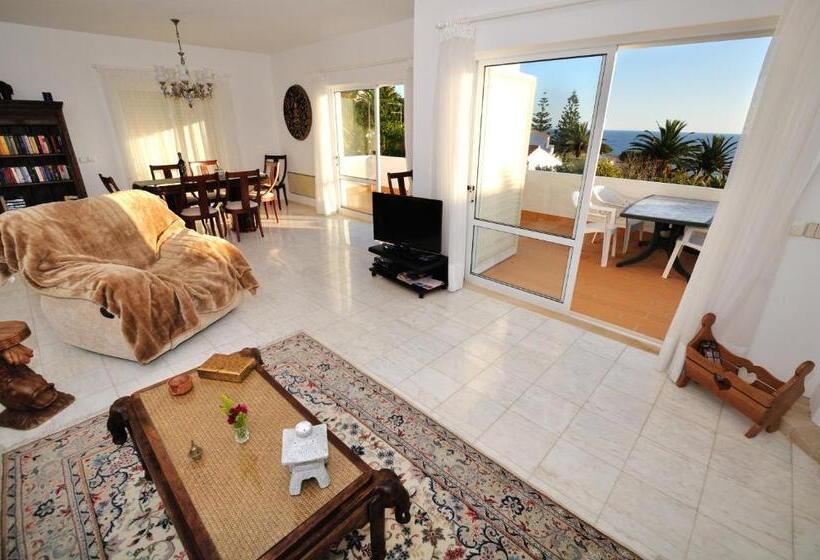 דירת שלושה חדרים, Vivenda Johanna