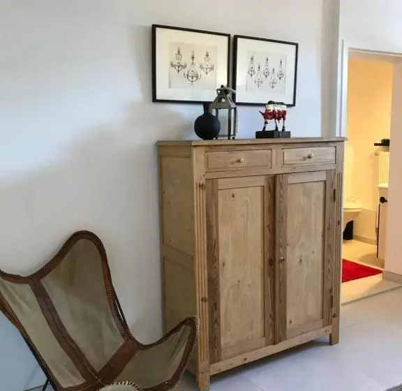 Huoneisto 1 Makuuhuone Pohjakerros, Maison De Charme à Crupet Et Le Gîte La Suite