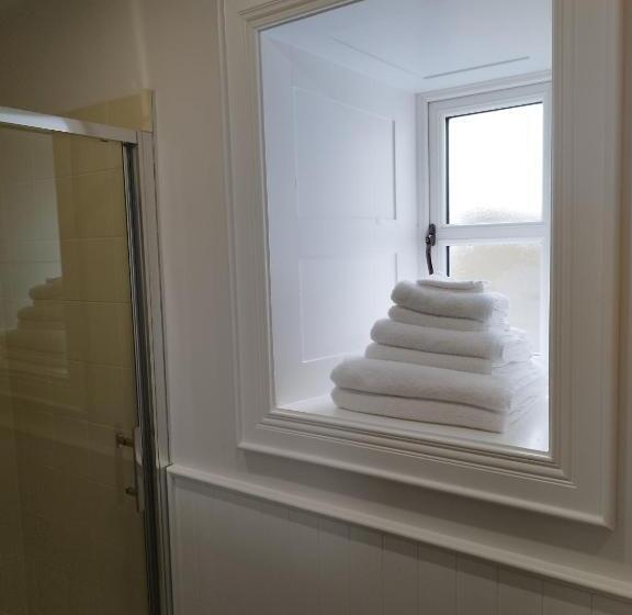 إستوديو قياسى سرير كينج, Biddy Ban’s