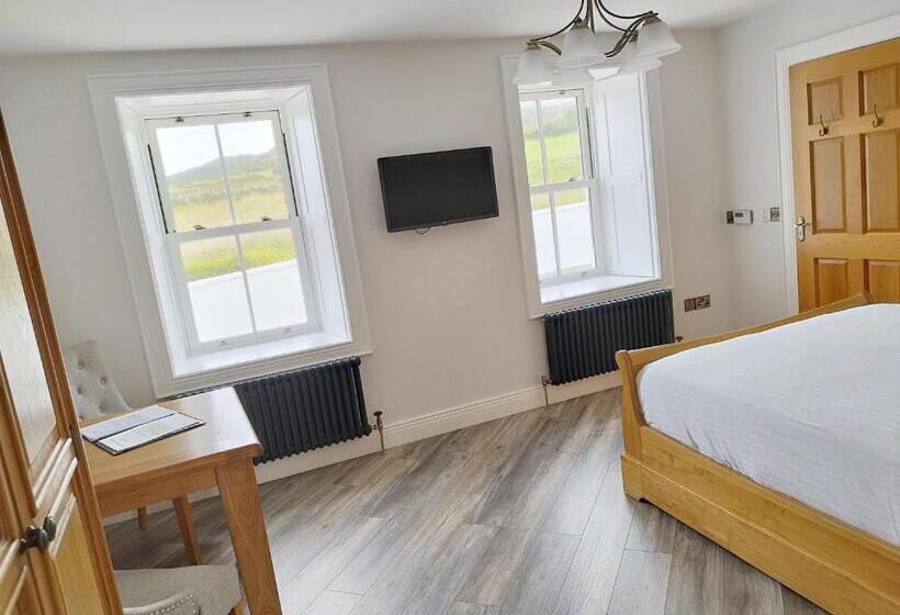 إستوديو قياسى سرير كينج, Biddy Ban’s