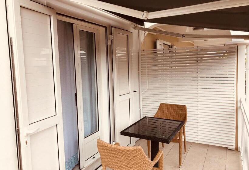 اتاق استاندارد, La Villa Maé