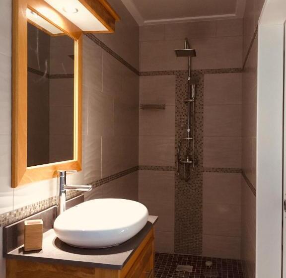 اتاق لوکس, La Villa Maé