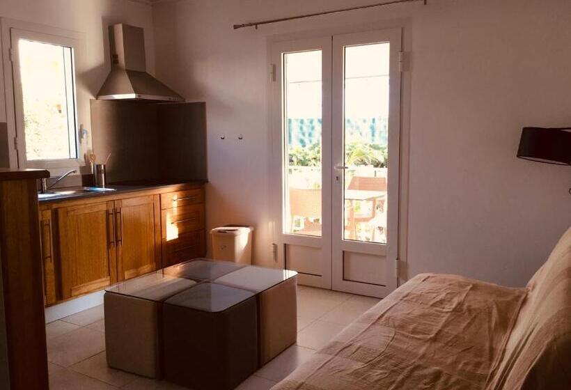 اتاق لوکس, La Villa Maé