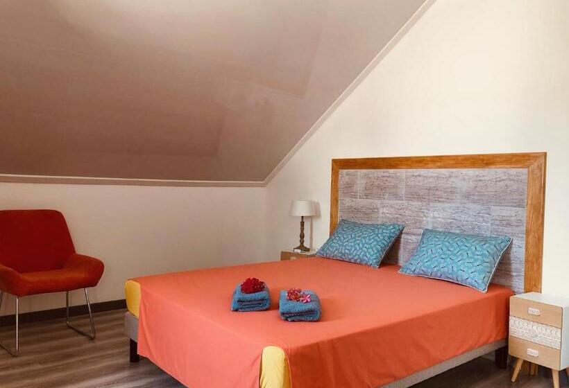 اتاق استاندارد چهار تخته, La Villa Maé