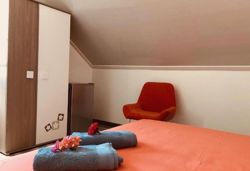 اتاق استاندارد چهار تخته, La Villa Maé