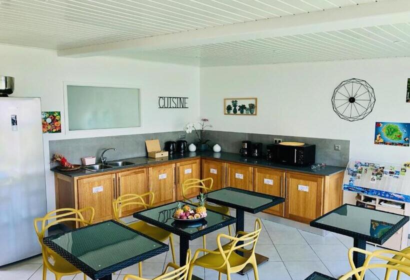 اتاق استاندارد با سرویس بهداشتی مشترک, La Villa Maé