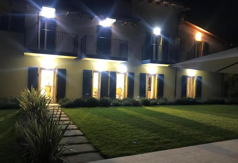 Номер Стандарт Вид на Сад, Le Ginestre