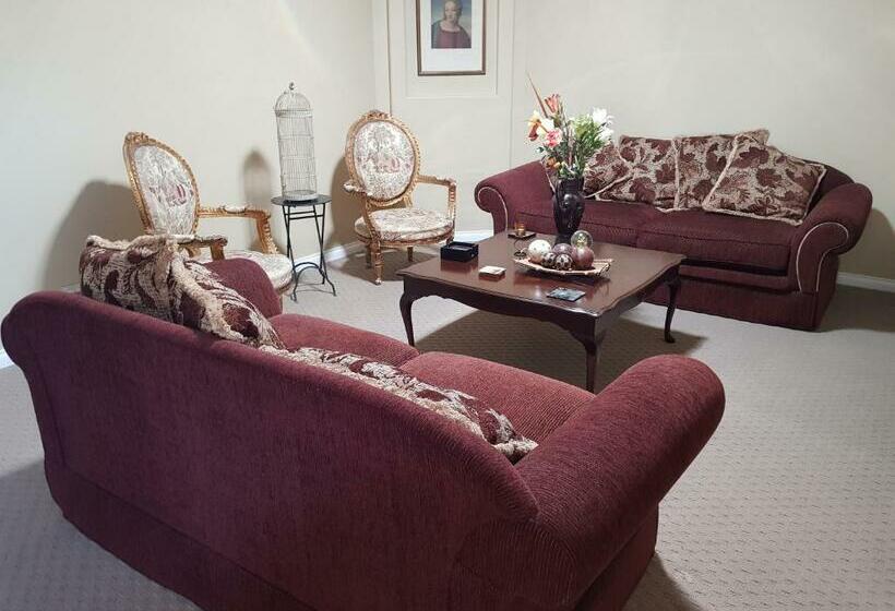 스탠다드 룸, Liz On Lowry