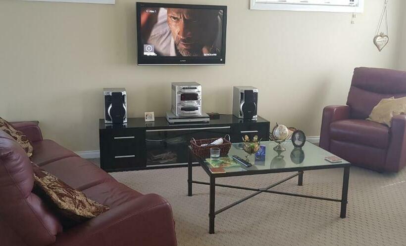 스탠다드 룸, Liz On Lowry