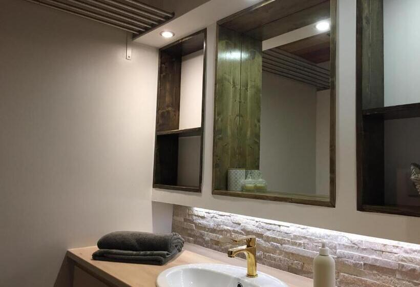 带1个卧室的带阳台的公寓, Les Sapins Verts Inspiration Deluxe