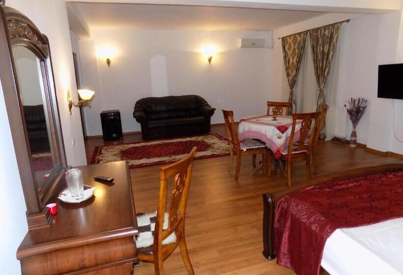 豪华家庭房间, Tango Margo