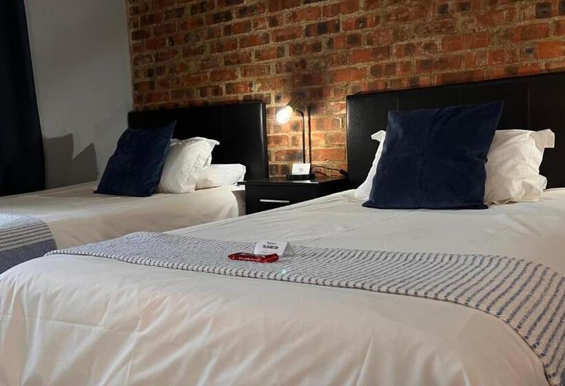 Номер Deluxe, The Chameleon