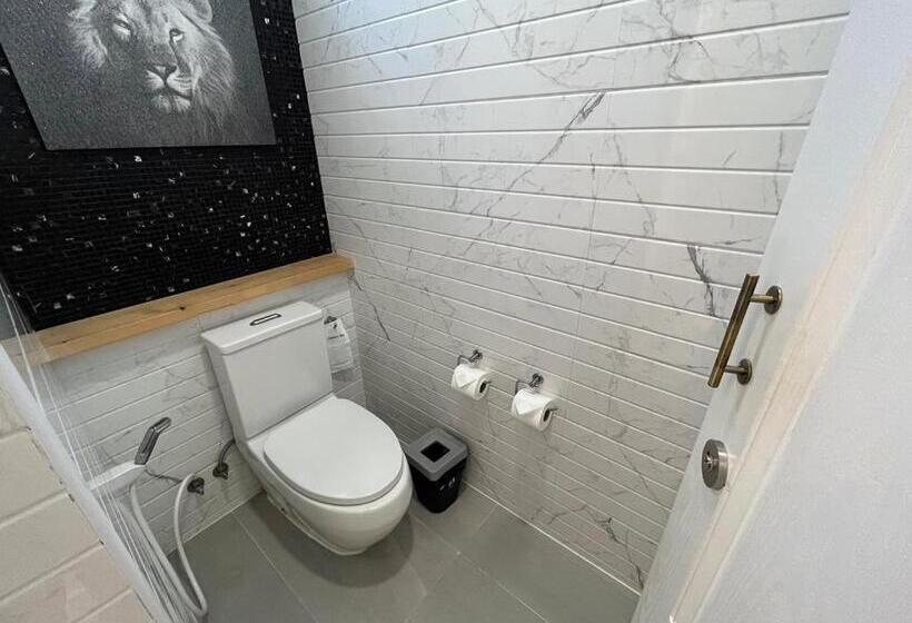 Suite with lake view, Villa Pason