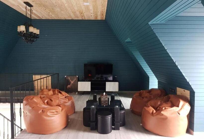 اتاق خانوادگی با سرویس بهداشتی مشترک, Villa Pason