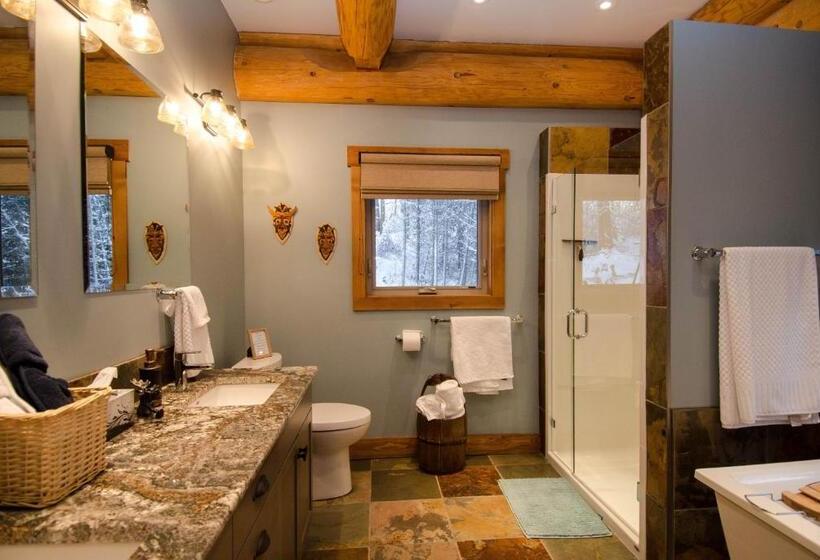 חדר דלוקס, Golden Acres Mountain Lodge