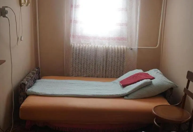 バスルーム共有のシングルスタンダード, Piri Vendégház