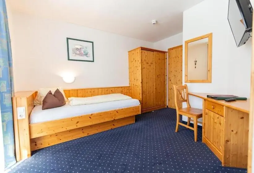 Standard Yhden Hengen Huone Parveke, Pension Kristall