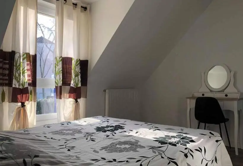 エコノミールーム, Home Auray