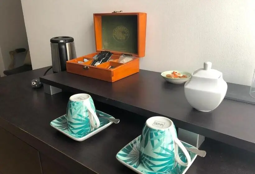 スタンダードルーム, Le Cèdre Bleu