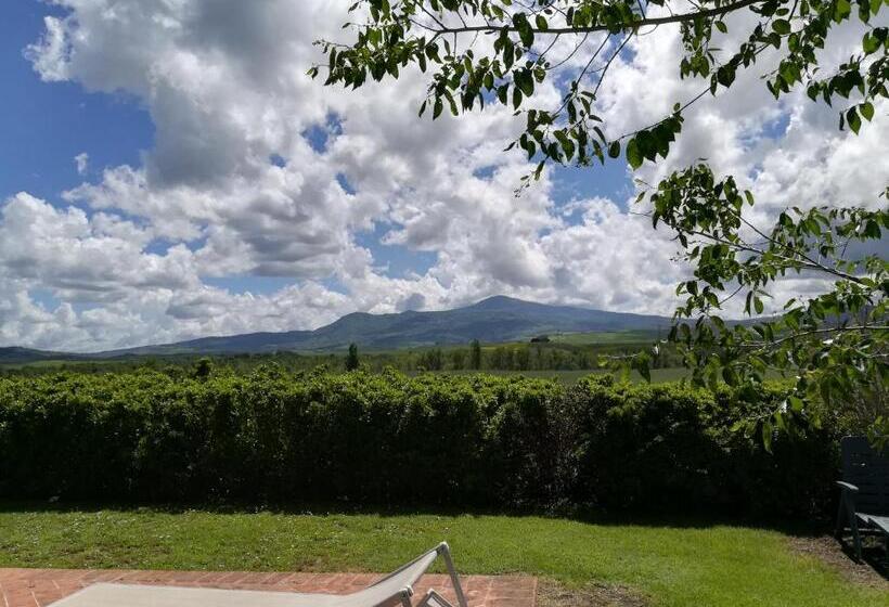 Номер Стандарт Вид на Бассейн, Agriturismo Piandimaggio