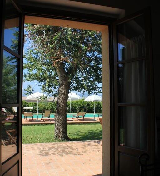 プールビュースタンダードルーム, Agriturismo Piandimaggio