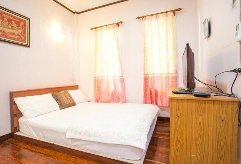 Номер Стандарт Трехместный, Greenhouse Resort