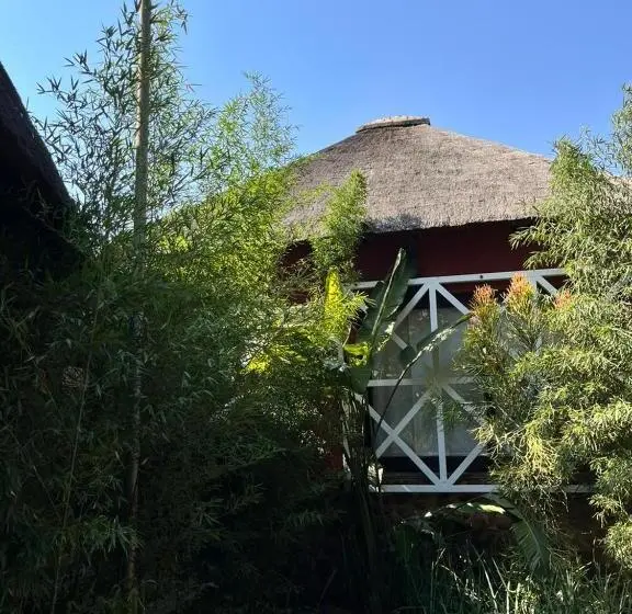 キングサイズベッドのデラックススイート, Hakunamatata Lodge & Health Spa/ Wedding & Conference Venue