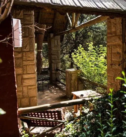庭の見えるジュニアスイート, Hakunamatata Lodge & Health Spa/ Wedding & Conference Venue