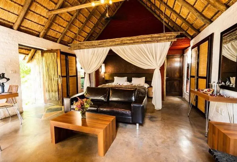 庭の見えるジュニアスイート, Hakunamatata Lodge & Health Spa/ Wedding & Conference Venue