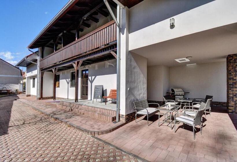 آپارتمان 1 خوابه با چشمانداز باغ, Penzion U Zámeckého Parku