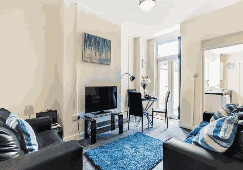 Номер Superior, Townhouse @ 62 Samuel Street Crewe